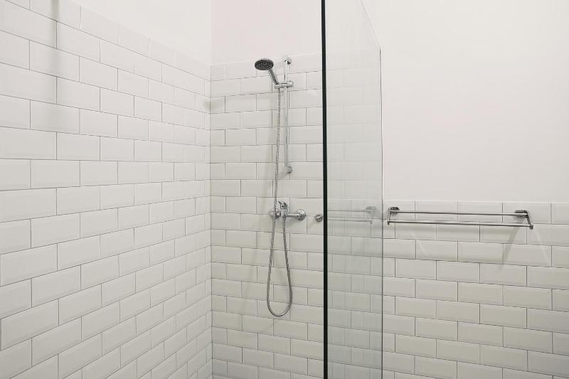 One-Bedroom Apartment image 2