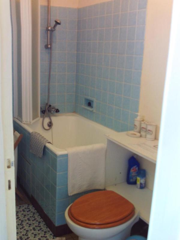 Double Room with Private Bathroom image 2