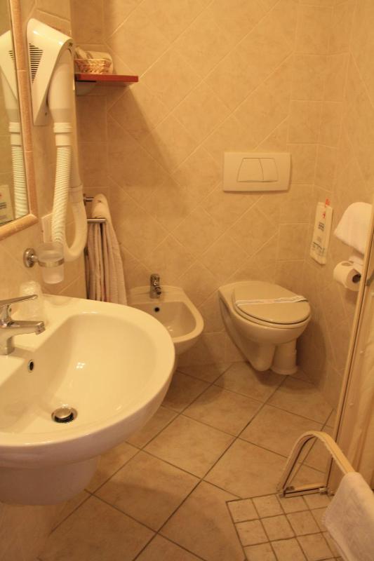 Small Double Room image 1