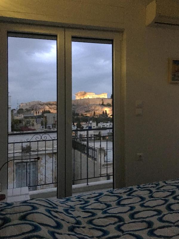 Mind-blowing Acropolis View Apt - image 15