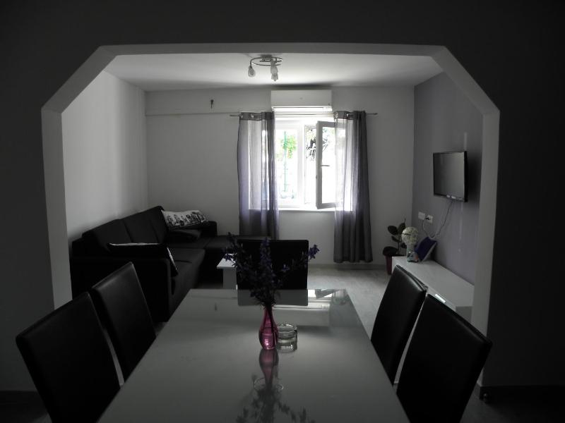Apartment image 3