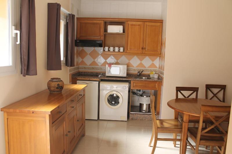 Two-Bedroom Apartment with terrace( 4+2) image 2
