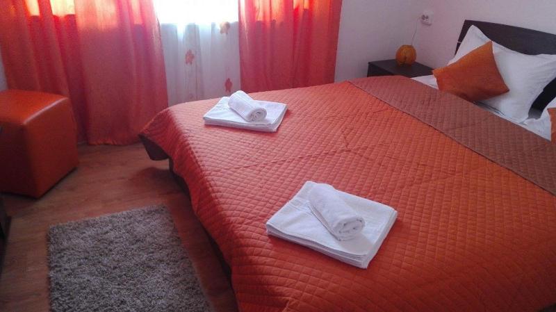 Double Room image 2
