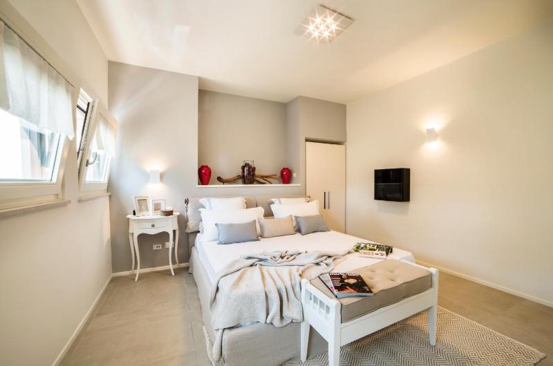 Riviera Carducci Rooms - image 15