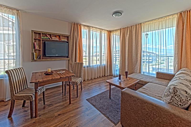 One-Bedroom Apartment with Free Spa Access - Main Building image 1