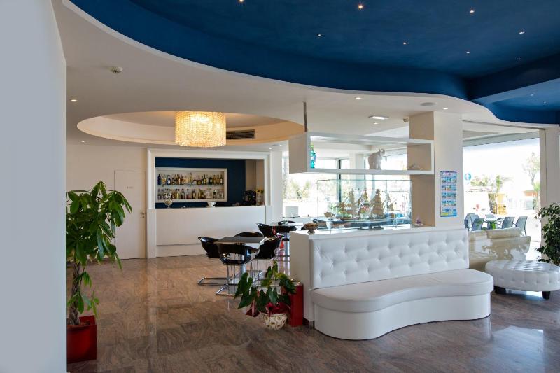 Hotel Altis - image 4