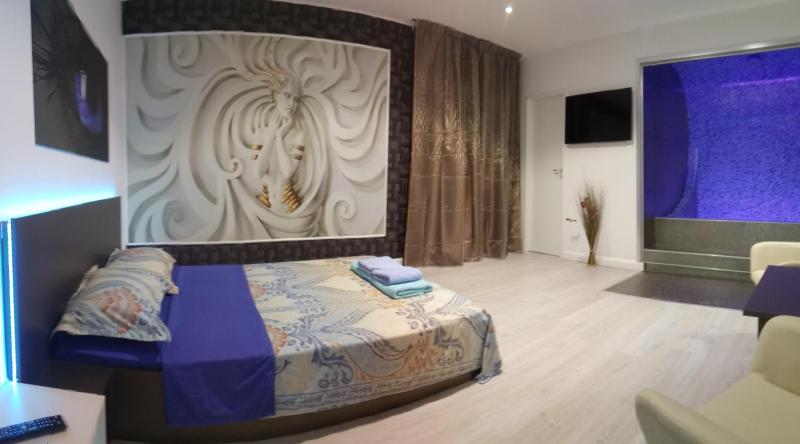 Deluxe Double Room with Bath image 2