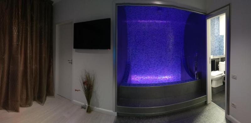 Deluxe Double Room with Bath image 4