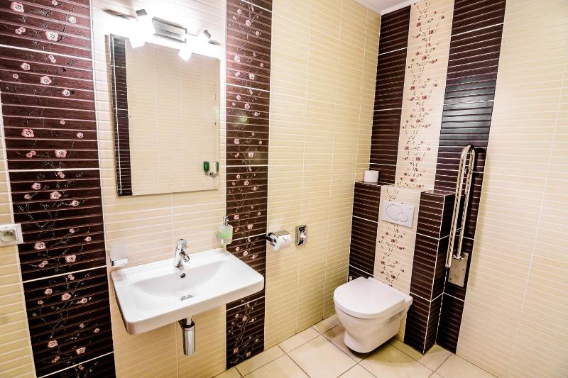 Comfort Double Room with Extra Bed image 4