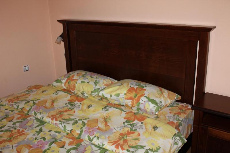 King Studio with Sofa Bed image 4