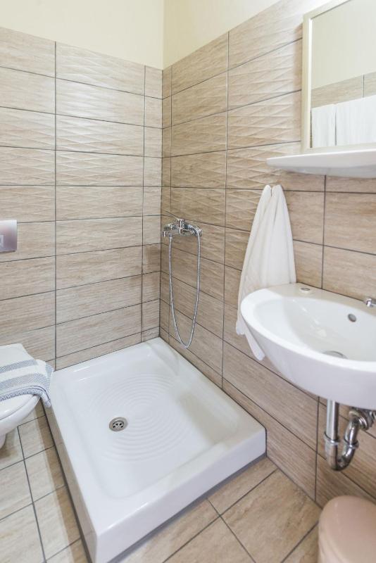 Double or Twin Room with Balcony image 4