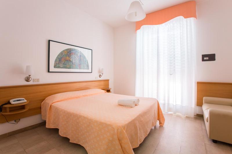 Double or Twin Room image 2