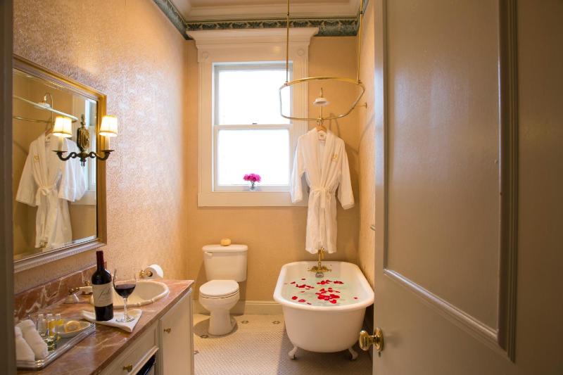 Junior Suite image 2