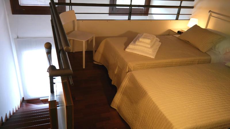 Apartment - Split Level image 4
