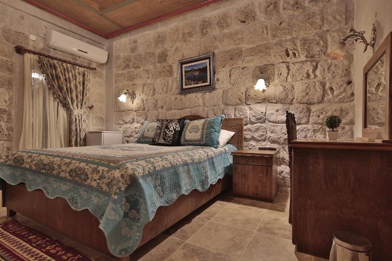 Double Stone Room with Courtyard View image 2