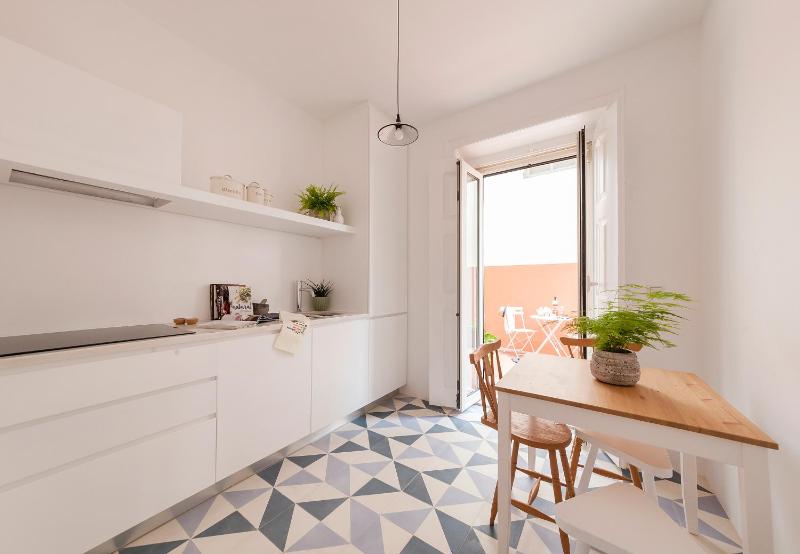 Apartment with Terrace image 4