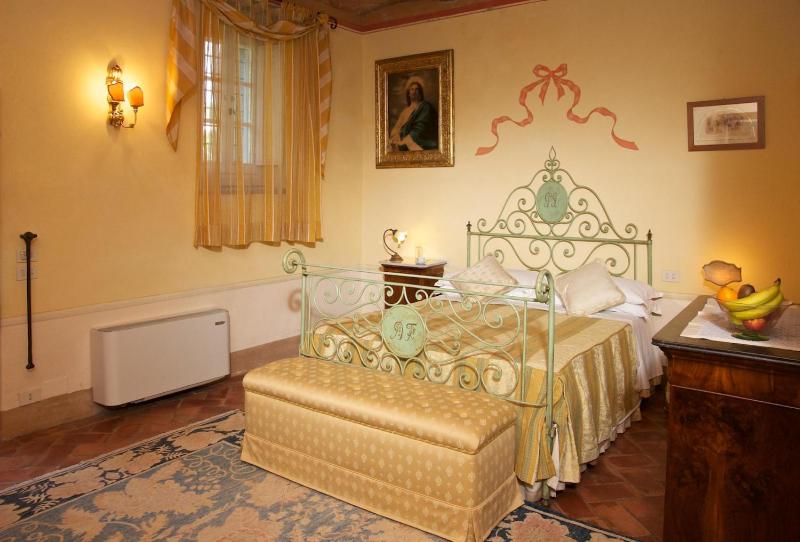 Classic Double Room Ground Floor image 2