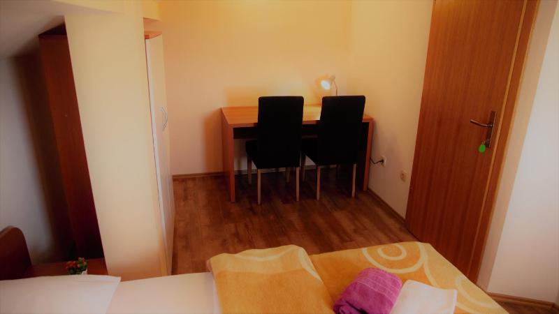 Double Room image 2