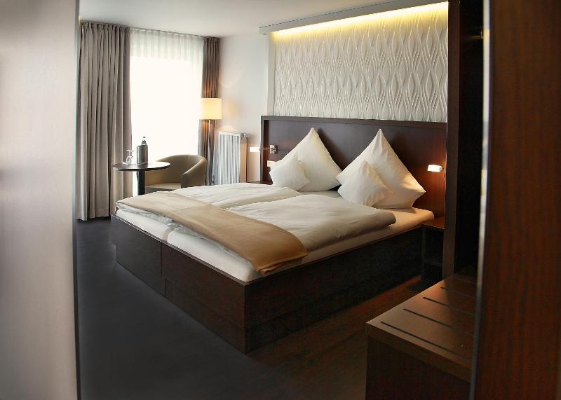 Double Room image 1