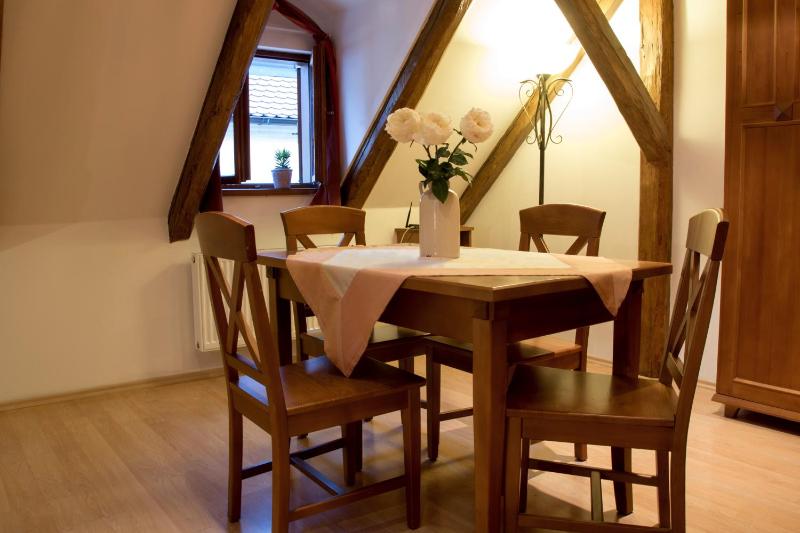 Attic Apartment image 4