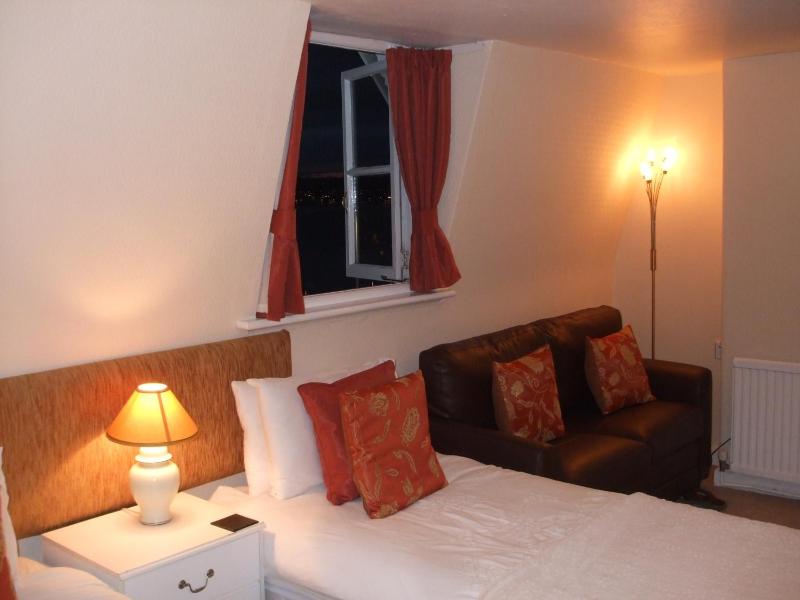 Double or Twin Room with Sea View image 2