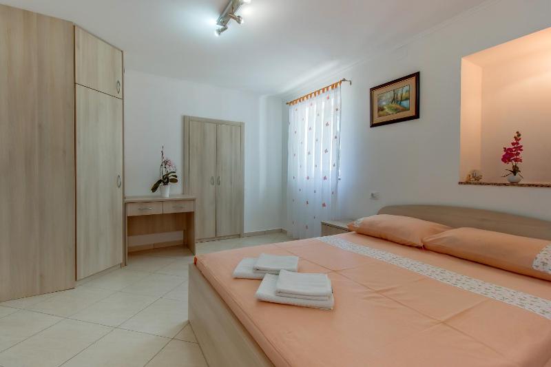 Apartments Leila - image 8