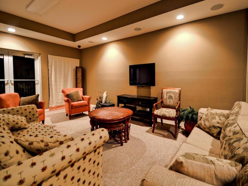 Harborview Grande Three Bedroom 267 - image 20