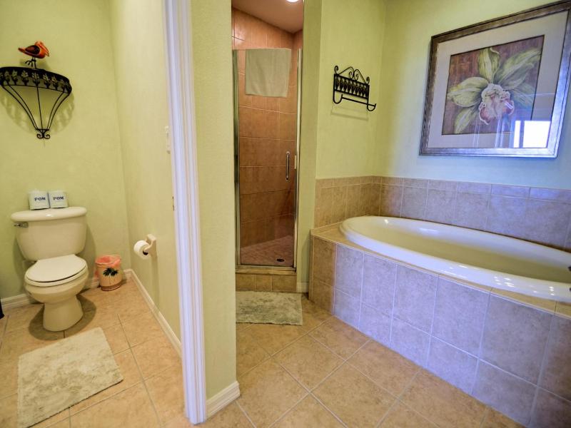 Harborview Grande Three Bedroom 267 - image 14