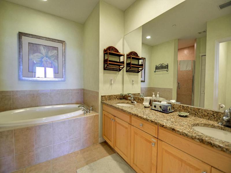 Harborview Grande Three Bedroom 267 - image 24