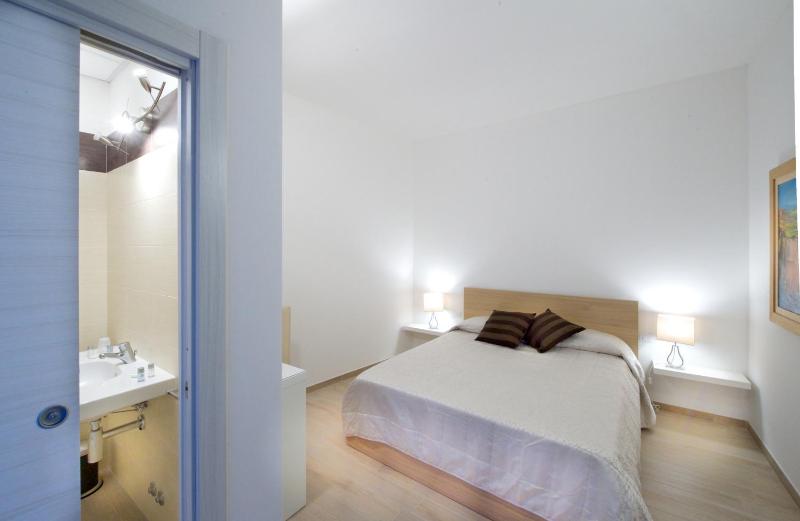 Double Room with Private Bathroom image 4