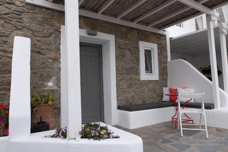 Cozy Double Room with Sea View image 4