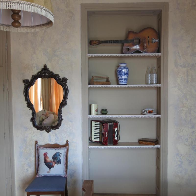 Family Room with Shared Bathroom image 3