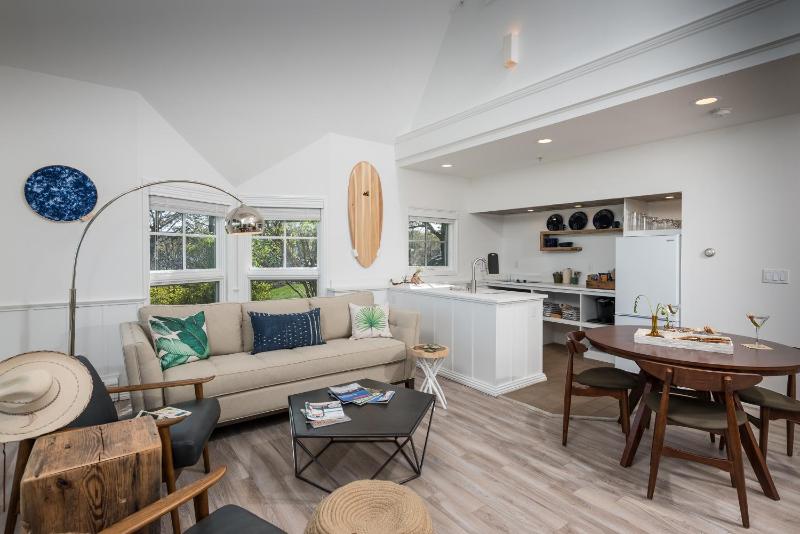 Suite with Pool View image 1
