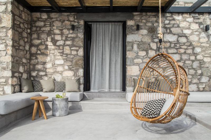 One-Bedroom Suite with Private plunge Pool image 4