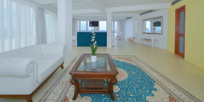 Executive Suite with Sea View image 4