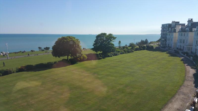 Family Room with Sea View image 4