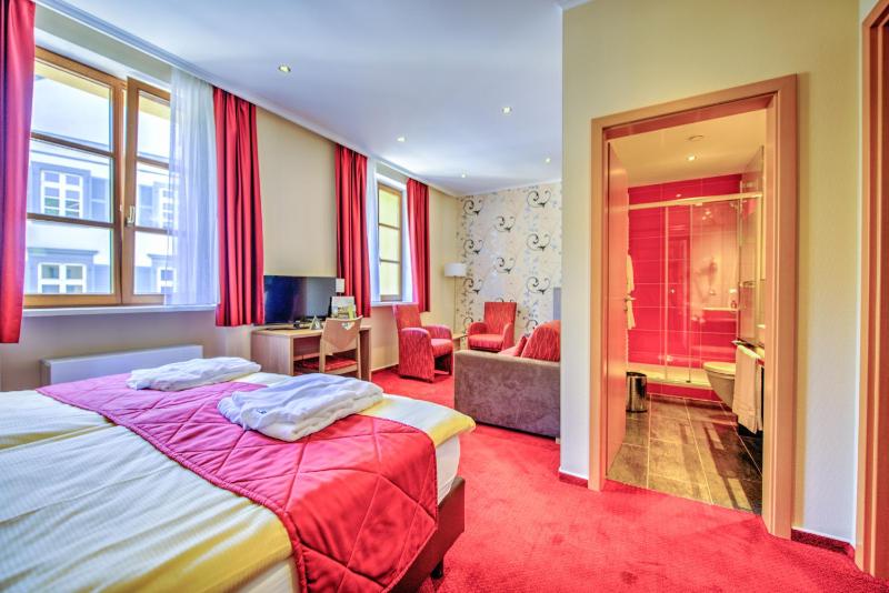Superior Double Room with Spa Access image 3
