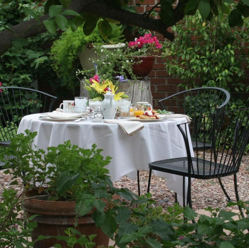 Mon Ami Bed and Breakfast - image 30