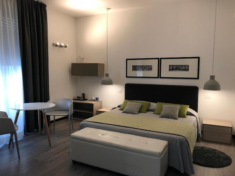 Superior Double Room image 2