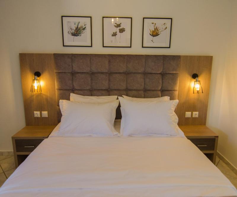 Ideal House - image 12