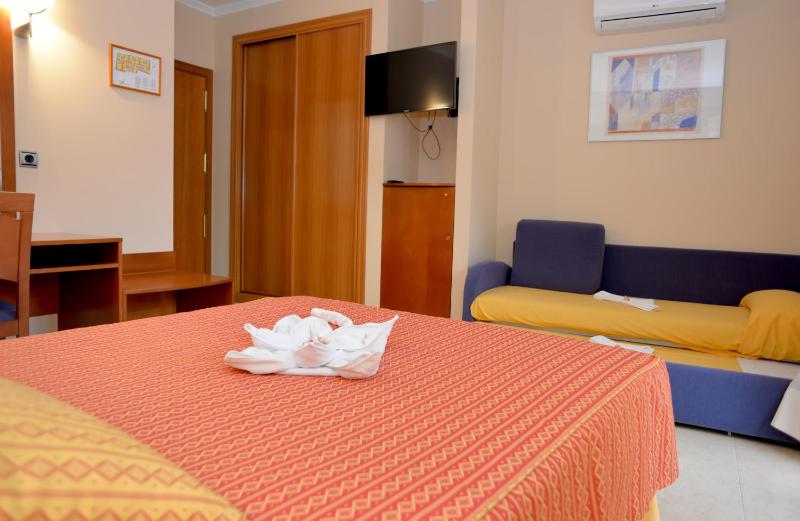 Double Room (2 Adults + 2 Children) image 4