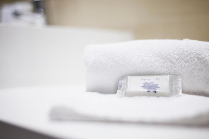 Premium One-Bedroom Apartment with Direct Garden Access image 4