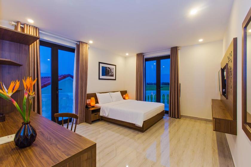 Phòng Superior Giường Đôi Có Ban Công Phòng Superior Giường Đôi Có Ban Công