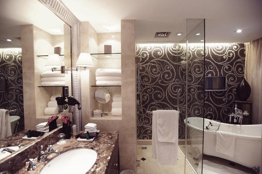 Suite Prestige Cánh Opera Có Giường Cỡ King Và Các Quyền Lợi Tại Lounge Suite Prestige Cánh Opera Có Giường Cỡ King Và Các Quyền Lợi Tại Lounge