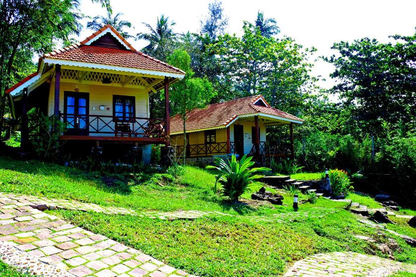 Bungalow - Nhìn Ra Bãi Biển