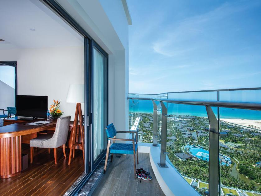 Phòng Deluxe Có Ban Công Nhìn Ra Biển Phòng Deluxe Có Ban Công Nhìn Ra Biển