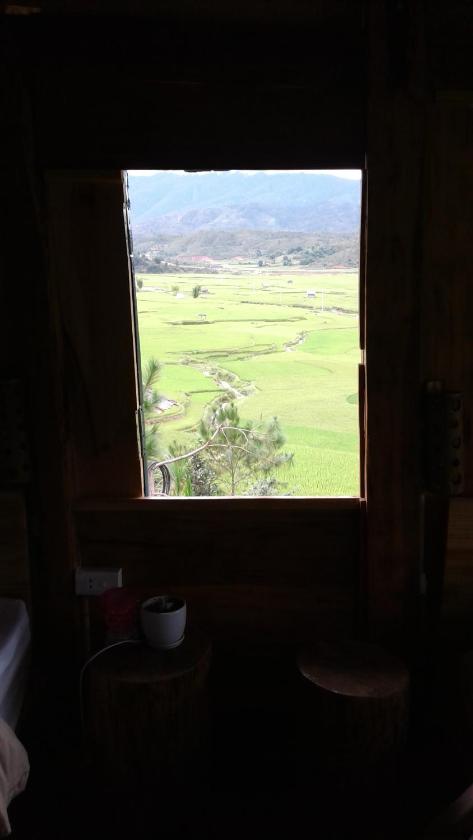 Phòng Deluxe (2 Người lớn + 1 Trẻ em)