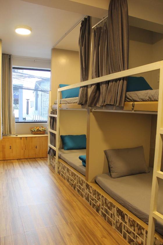 Giường Trong Phòng Ngủ Tập Thể 10 Giường Cho Cả Nam Lẫn Nữ