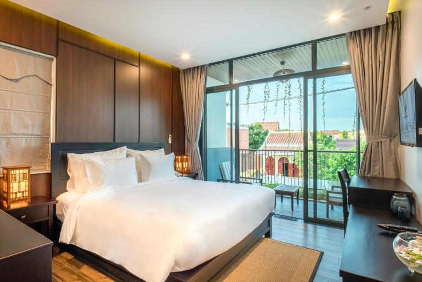 Phòng Có Giường Cỡ King Và Ban Công  Phòng Có Giường Cỡ King Và Ban Công