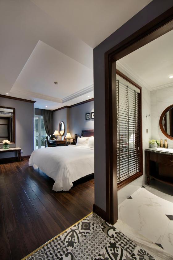 Suite Junior Nhìn Ra Hồ Nước